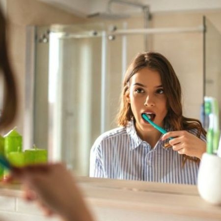 صورة للفئة فرش أسنان للكبار 